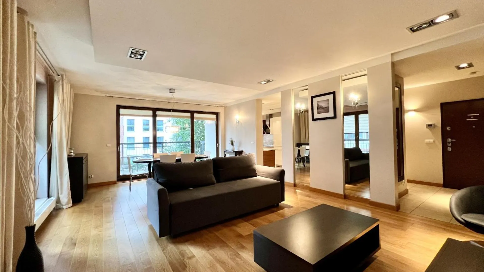 98M2 Apartment Oldtown Yacht Marina Gdansk 0*,  Poland