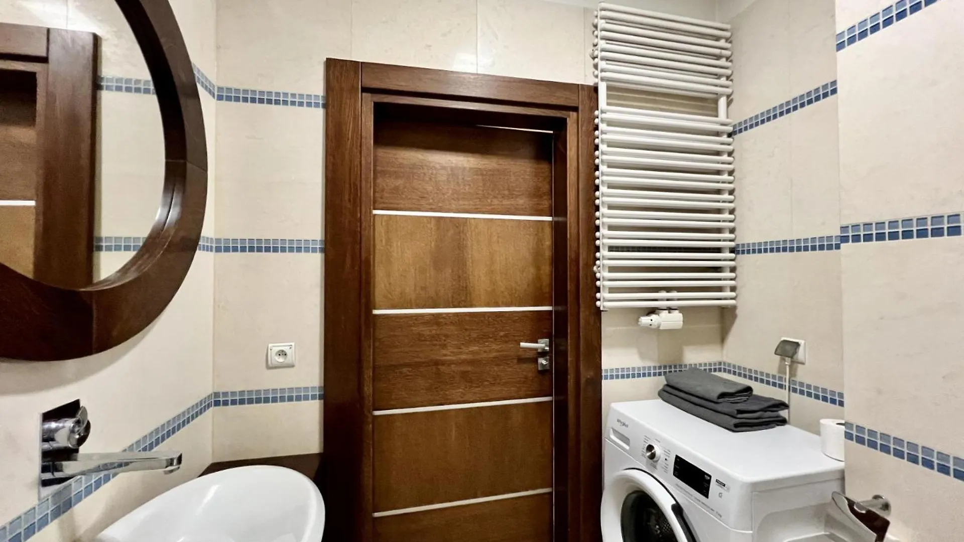 98M2 Apartment Oldtown Yacht Marina Gdansk